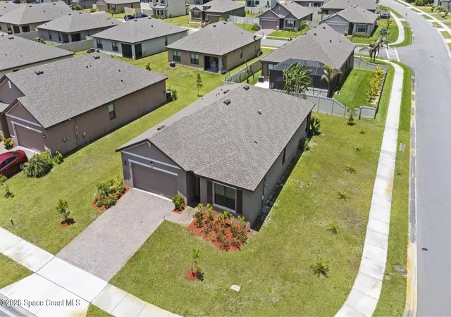 4th image of 7114 Topaz Dr, Grant, FL 32949 | MLS# 1078262