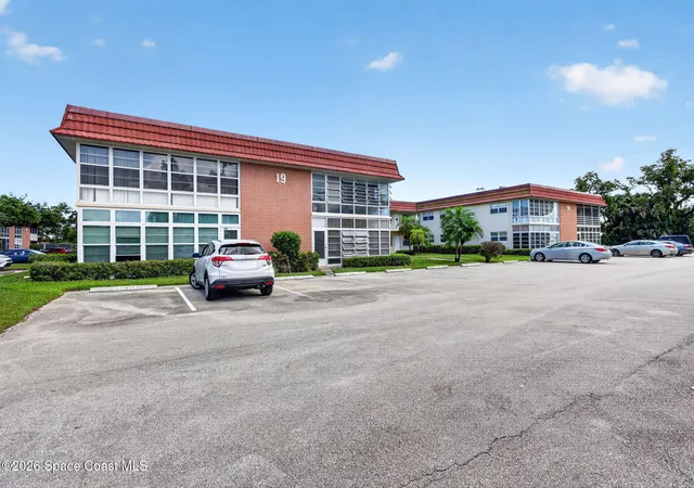 Homes for sale in Vero Beach, FL | 19 Pine Arbor Ln #107, Vero Beach, FL 32962 | MLS# 1078088