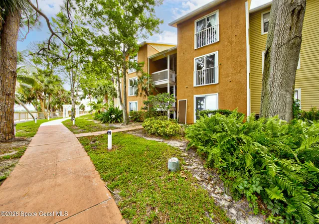 Homes for sale in Merritt Island, FL | 225 S Tropical Trail, Merritt Island, FL 32952 | Houzeo