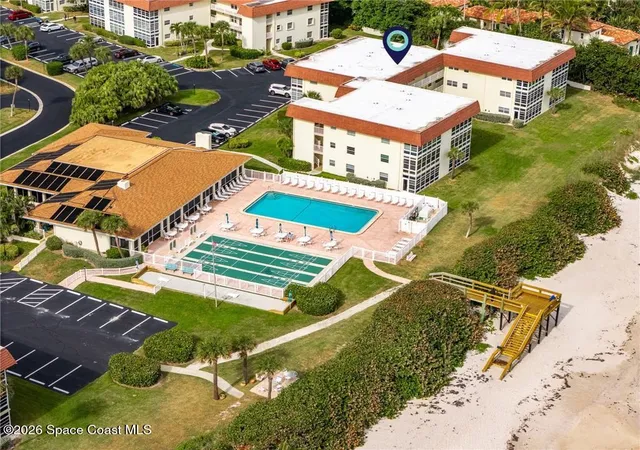 Homes for sale in Vero Beach, FL | 5400 Highway A1a Highway, Vero Beach, FL 32963 | Houzeo