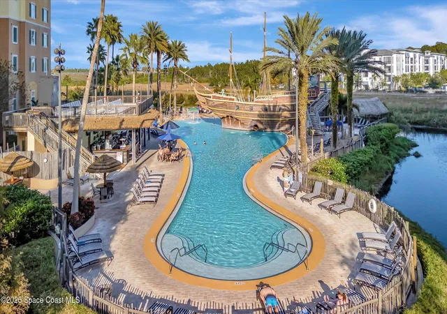 Listing Photo 5 - Condo for sale in building located at 8101 Resort Vlg Dr, Orlando, FL 32821 - Unit #31308