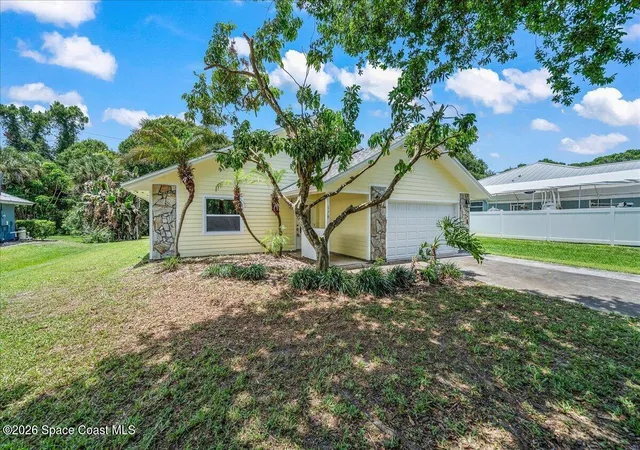 Photo 2 of Single family home for sale at 179 Filbert St, Sebastian, FL 32958 | MLS# 1078708 | Listing updated on 2026-08-30
