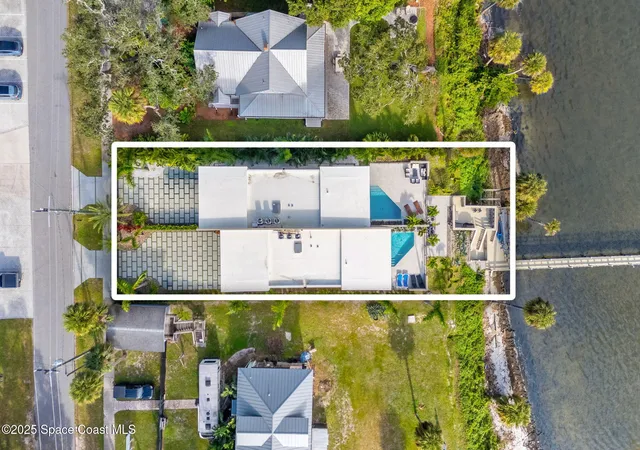 Photo 4 of Townhouse for sale at 1807, 1809 Riverview Dr, Melbourne, FL 32901 | MLS# 1078452 | Listing updated on 2026-09-24
