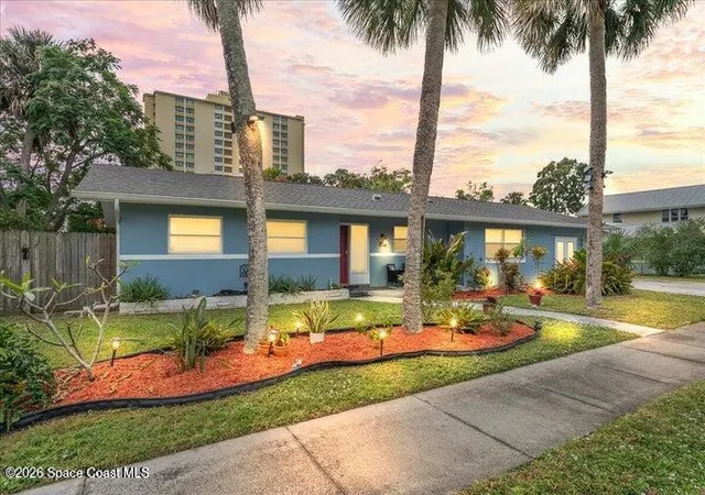 Photo 1 of Single family home for sale at 637 E Lincoln Ave, Melbourne, FL 32901 | MLS# 1079320 | Listing updated on 2026-07-28