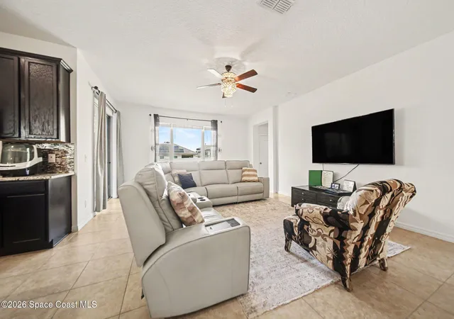Photo 4 of Sale Pending at 191 Hydra Way, Groveland, FL 34736 | MLS# 1078576 | Listing updated on 2026-08-31