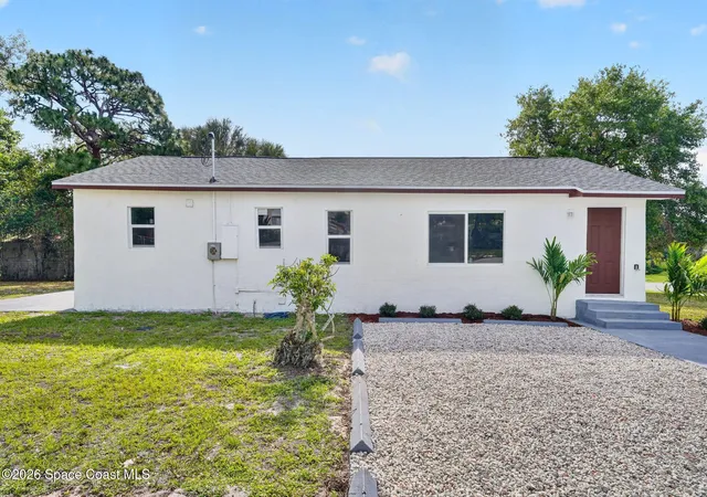 Photo 3 of Single family home for sale at 2343 Grant St, Melbourne, FL 32901 | MLS# 1078804 | Listing updated on 2026-08-01