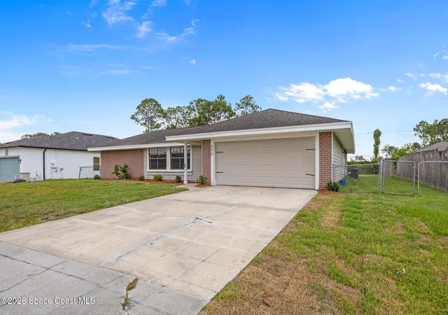 4th image of 290 Brescia St Ne, Palm Bay, FL 32907 | MLS# 1078953