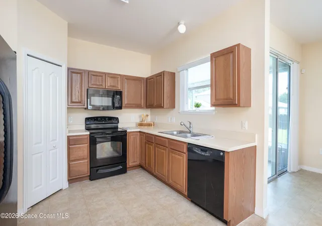 Photo 4 of Sale Pending at 471 Bluefields St SE, Palm Bay, FL 32909 | MLS# 1082182 | Listing updated on 2026-09-09