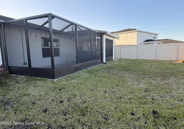 13th image of 675 Dockside Dr Sw, Palm Bay, FL 32908 | MLS# 1078905