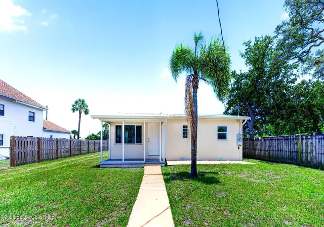 Photo 1 of Single family home for sale at 2517 Lipscomb St, Melbourne, FL 32901 | MLS# 1078935 | Listing updated on 2026-08-24