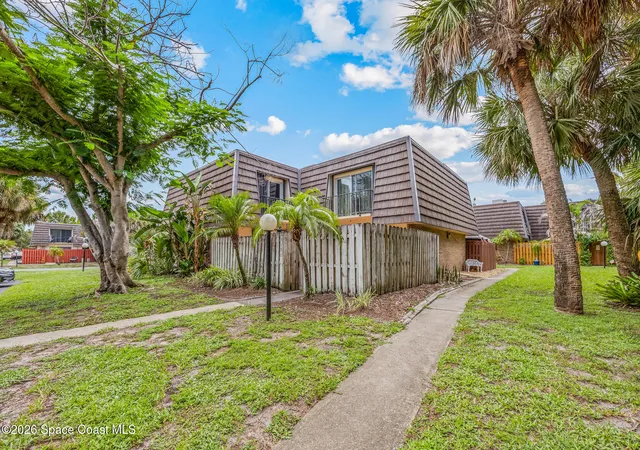 1st image of 2715 Vista Oaks Cir Ne, Palm Bay, FL 32905 | MLS# 1078939