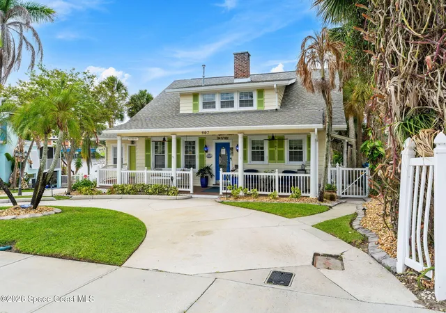 Photo 2 of Single family home for sale at 907 E Melbourne Ave, Melbourne, FL 32901 | MLS# 1079304 | Listing updated on 2026-08-20
