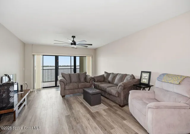 3rd image of 250 S Sykes Creek Pkwy, MERRITT ISLAND, FL 32952