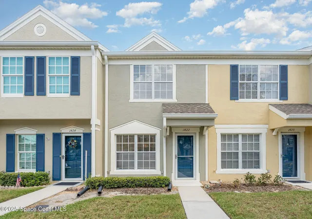 Photo 1 of Sale Pending at 1422 Hampton Park Ln, Melbourne, FL 32940 | MLS# 1079221 | Listing updated on 2026-09-08