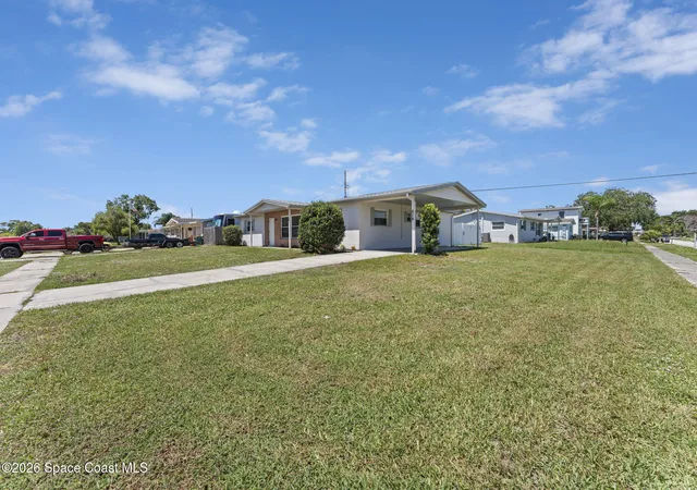 4th image of 676 Ixora Dr, Melbourne, FL 32935 | MLS# 1082055