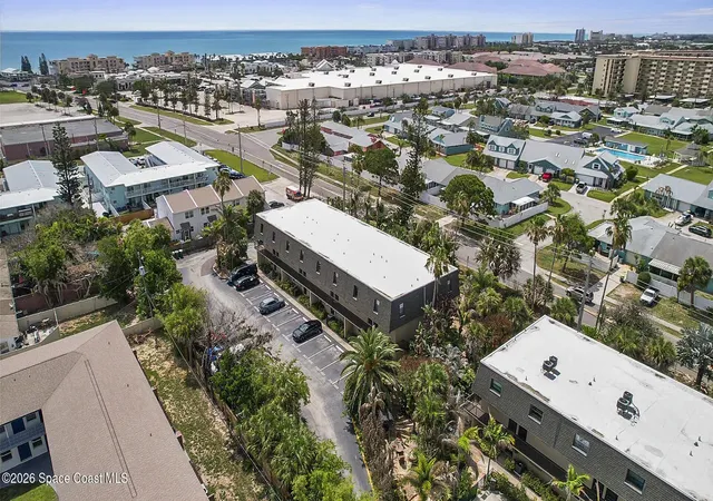 2nd image of 1010 Pinetree Dr #208, Satellite Beach, FL 32937 | MLS# 1079756