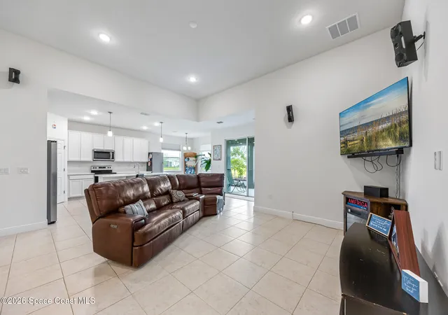 4th image of 4398 Lago Vista Dr, Micco, FL 32976 | MLS# 1079822