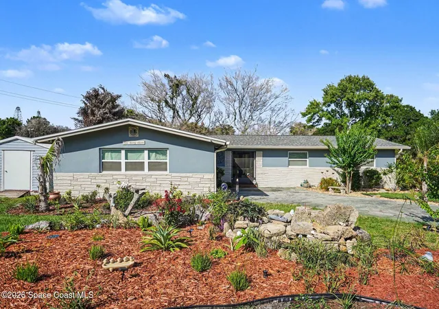 Photo 1 of Single family home for sale at 427 Lynn Ave, Melbourne, FL 32935 | MLS# 1079607 | Listing updated on 2026-07-06