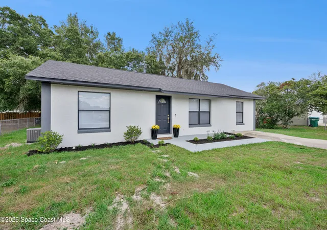 Homes for sale in Deltona, FL | 65 S Courtland Blvd, Deltona, FL 32738 | MLS# 1079667