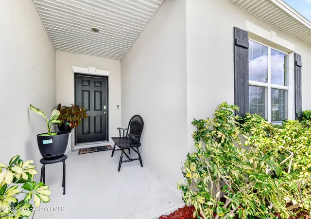 Photo 3 of Single family home for sale at 180 Dolphin St Se, Palm Bay, FL 32909 | MLS# 1079668 | Listing updated on 2026-08-31