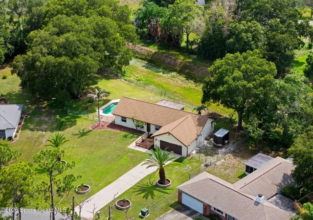 Photo 3 of Sale Pending at 206 Ritter Ave Ne, Palm Bay, FL 32907 | MLS# 1080727 | Listing updated on 2026-09-17