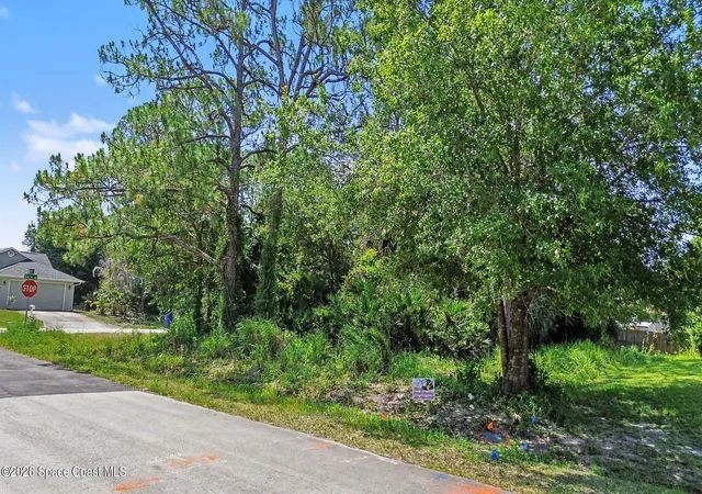 Photo 2 of Sale Pending at 1806 Andover St Nw, Palm Bay, FL 32907 | MLS# 1080245 | Listing updated on 2026-07-31