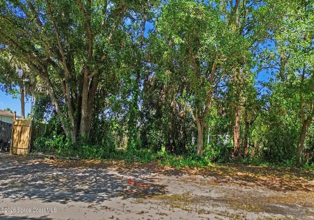 Photo 3 of Sale Pending at 1806 Andover St NW, Palm Bay, FL 32907 | MLS# 1080245 | Listing updated on 2026-07-31