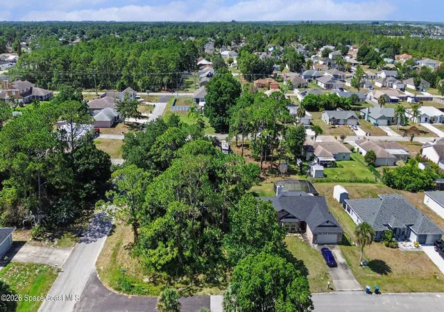 Photo 4 of Sale Pending at 1806 Andover St NW, Palm Bay, FL 32907 | MLS# 1080245 | Listing updated on 2026-07-31
