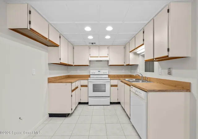 2nd image of 44 Piney Branch Wy #A, Melbourne, FL 32904 | MLS# 1080756