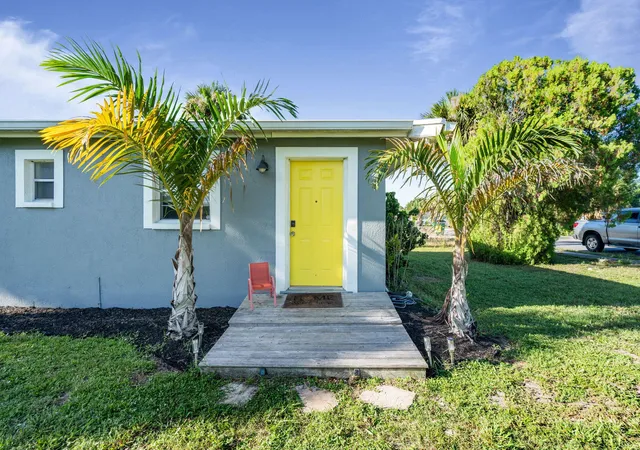 Photo 2 of Sale Pending at 604 Paw St, Cocoa, FL 32922 | MLS# 1080152 | Listing updated on 2026-07-28