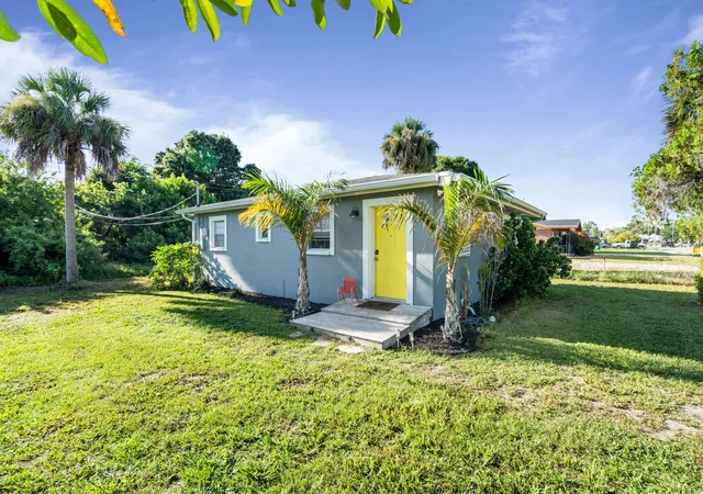 Photo 3 of Sale Pending at 604 Paw St, Cocoa, FL 32922 | MLS# 1080152 | Listing updated on 2026-07-28