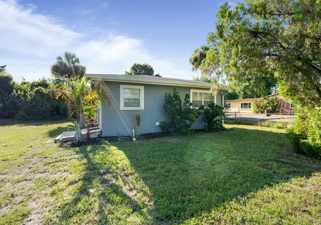 Photo 3 of Sale Pending at 604 Paw St, Cocoa, FL 32922 | MLS# 1080152 | Listing updated on 2026-07-28