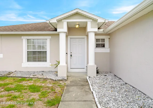 Photo 2 of Single family home for sale at 867 Fairhaven St Ne, Palm Bay, FL 32907 | MLS# 1080318 | Listing updated on 2026-09-01