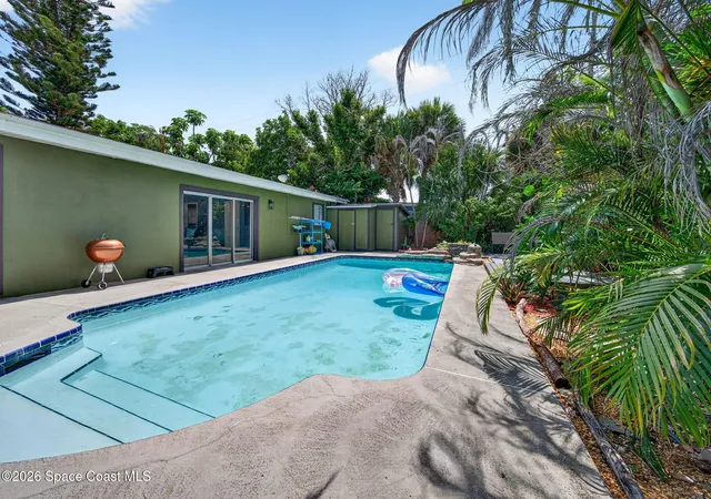 35th image of 204 Ne 2nd Ter, Satellite Beach, FL 32937 | MLS# 1080519