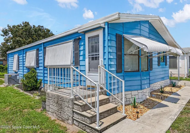 Photo 3 of Single family home for sale at 730 Periwinkle Cir, Sebastian, FL 32976 | MLS# 1081101 | Listing updated on 2026-09-04