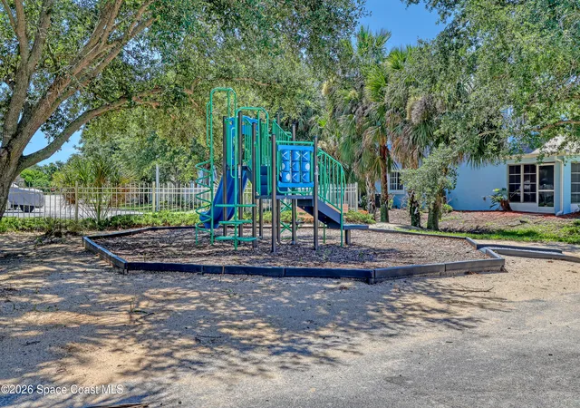 Homes for sale in Merritt Island, FL | 2464 Hemingway Lane, Merritt Island, FL 32953 | Houzeo