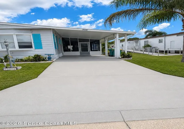 Homes for sale in Barefoot Bay, FL | 520 Seagull Dr E, Barefoot Bay, FL 32976 | MLS# 1080881