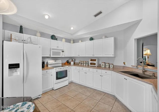 Photo 4 of Single family home for sale at 39 Wheeling Ln, Palm Coast, FL 32164 | MLS# 1080993 | Listing updated on 2026-09-10