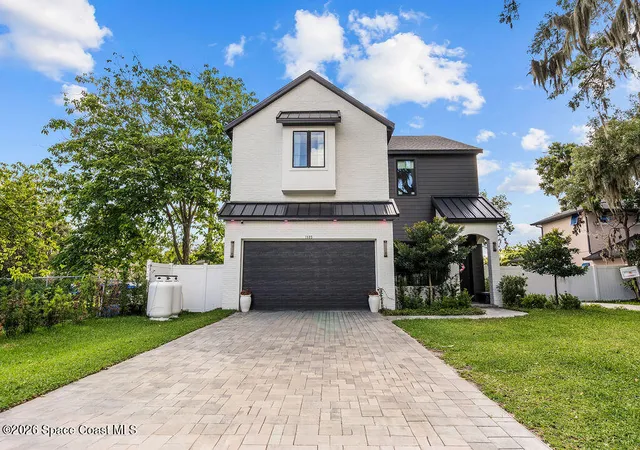 Photo 1 of Mansion for sale at 1605 Jessamine Ave, Orlando, FL 32806 | MLS# 1081182 | Listing updated on 2026-08-21