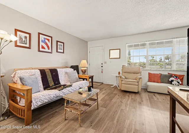 4th image of 1011 S Miramar Ave #Unt9, Indialantic, FL 32903 | MLS# 1081379