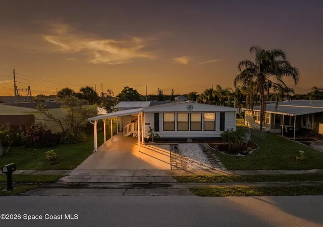 Photo 2 of Manufactured home for sale at 1724 Mango St Ne, Palm Bay, FL 32905 | MLS# 1081809 | Listing updated on 2026-09-17