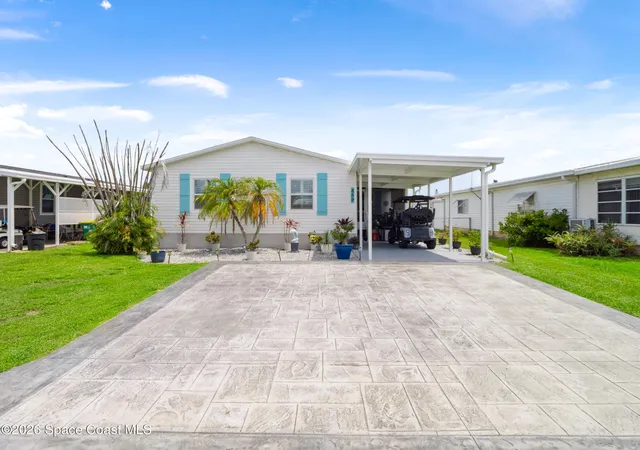 Homes for sale in Barefoot Bay, FL | 859 Laurel Cir, Barefoot Bay, FL 32976 | MLS# 1081585