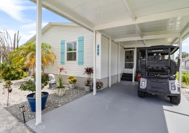 Homes for sale in Barefoot Bay, FL | 859 Laurel Cir, Barefoot Bay, FL 32976 | MLS# 1081585