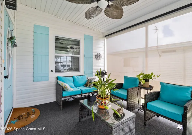 Homes for sale in Barefoot Bay, FL | 859 Laurel Cir, Barefoot Bay, FL 32976 | MLS# 1081585