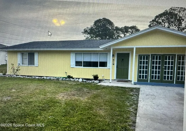 1st image of 219 Se Eldron Blvd Se #10, Palm Bay, FL 32909 | MLS# 1081300