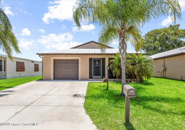 Photo 2 of Single family home for sale at 5 Danzar, Fort Pierce, FL 34951 | MLS# 1081560 | Listing updated on 2026-08-31