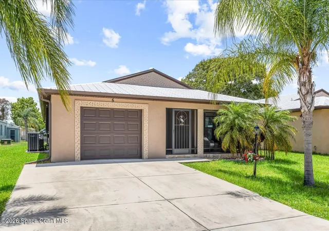 Photo 3 of Single family home for sale at 5 Danzar, Fort Pierce, FL 34951 | MLS# 1081560 | Listing updated on 2026-08-31