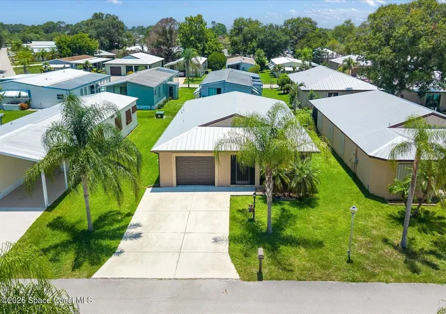 Photo 3 of Single family home for sale at 5 Danzar, Fort Pierce, FL 34951 | MLS# 1081560 | Listing updated on 2026-08-31