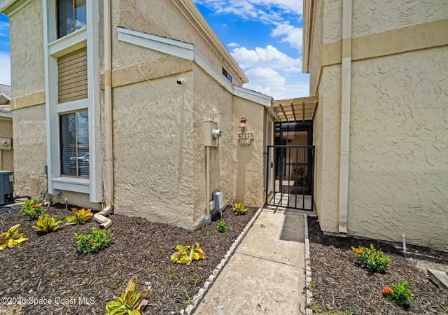 2nd image of 1011 Abada Ct Ne #104, Palm Bay, FL 32905 | MLS# 1081616