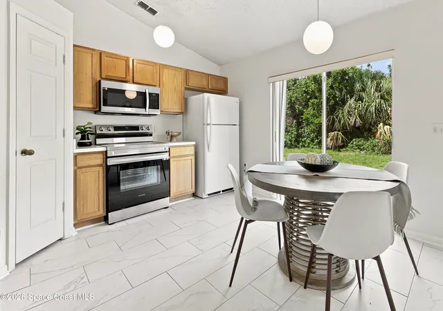 Photo 3 of Single family home for sale at 2153 Redwood Cir Ne, Palm Bay, FL 32905 | MLS# 1081586 | Listing updated on 2026-08-31